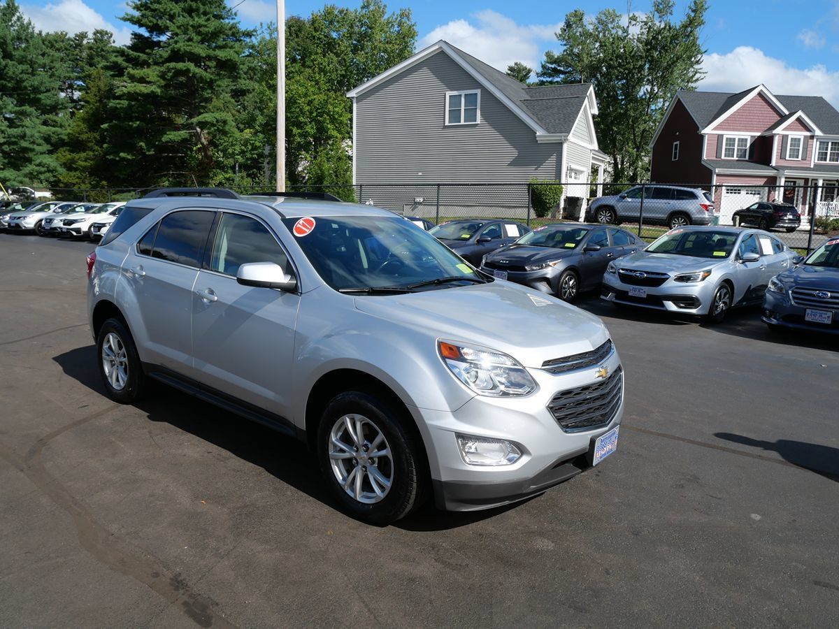 Used 2017 Chevrolet Equinox LT w/ Convenience Package AWD/4WD image 2