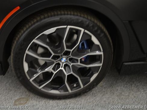 Used 2023 BMW X7 M60i w/ Climate Comfort Package image 48