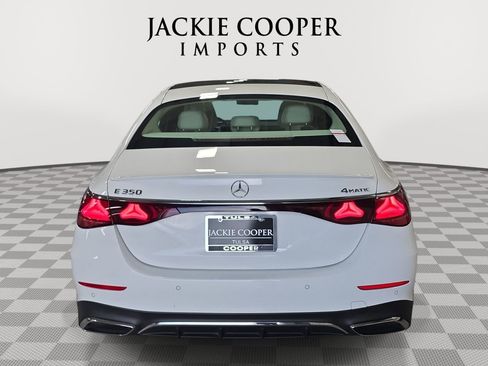 Used 2025 Mercedes-Benz E 350 4MATIC Sedan image 6
