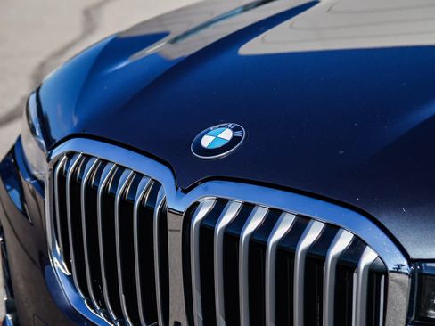 Used 2019 BMW X7 xDrive40i w/ Premium Package image 11