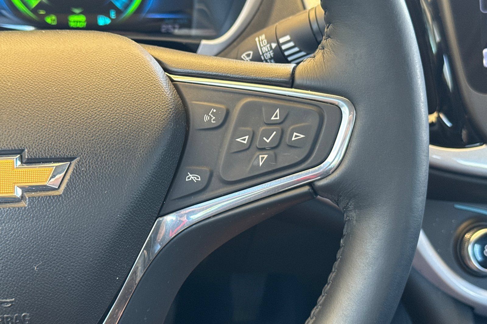 Used 2017 Chevrolet Volt LT w/ Comfort Package FWD image 28