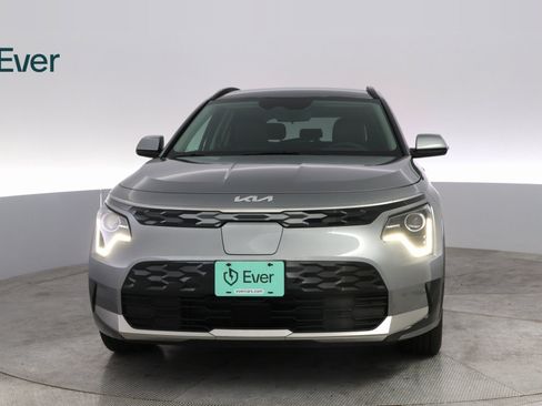 Used 2023 Kia Niro Wind image 3