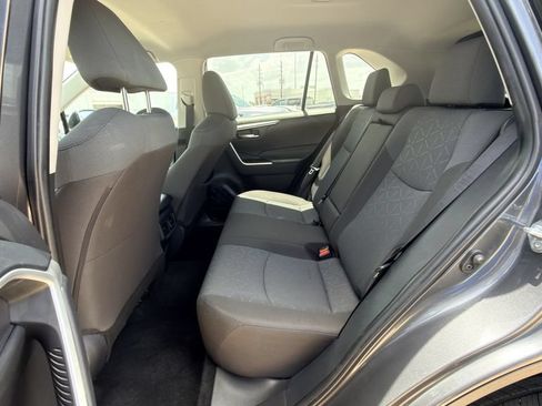 Used 2025 Toyota RAV4 XLE FWD image 27