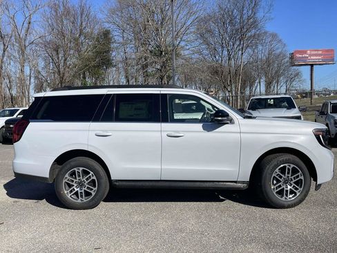 New 2026 Ford Expedition Active RWD image 2