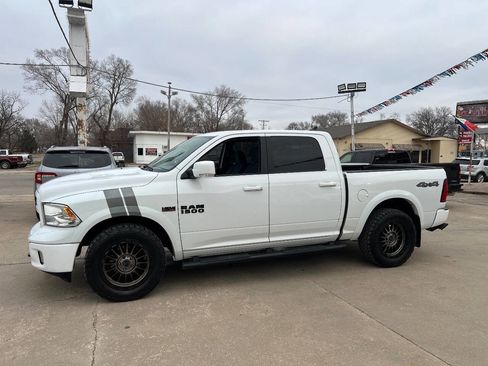 Used 2018 RAM 1500 SLT image 2