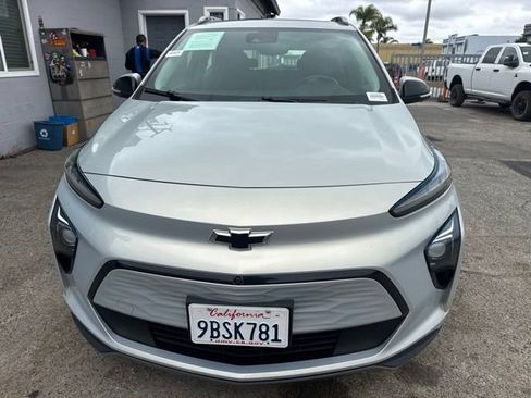 Used 2022 Chevrolet Bolt EUV Premier w/ Launch Edition FWD image 2