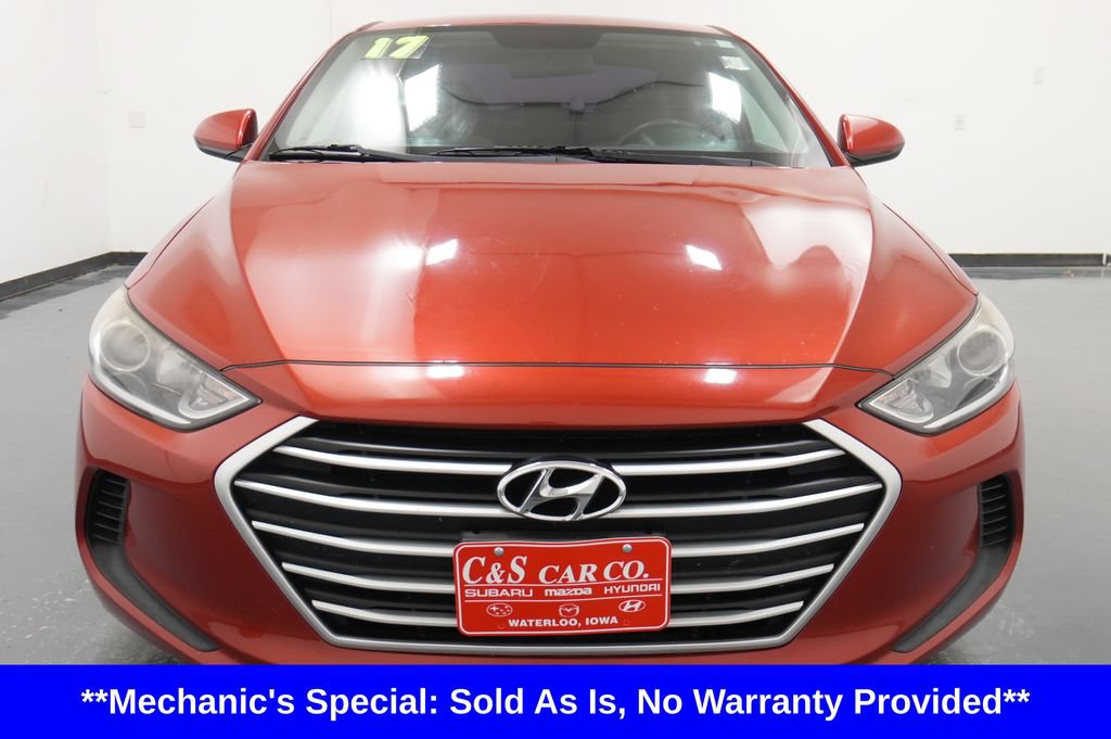 Used 2017 Hyundai Elantra SE FWD image 2