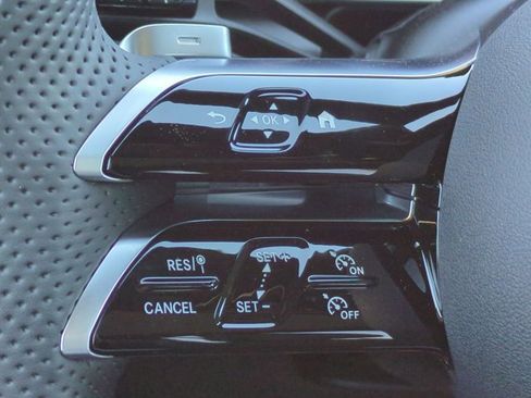 Used 2026 Mercedes-Benz GLC 300 image 25