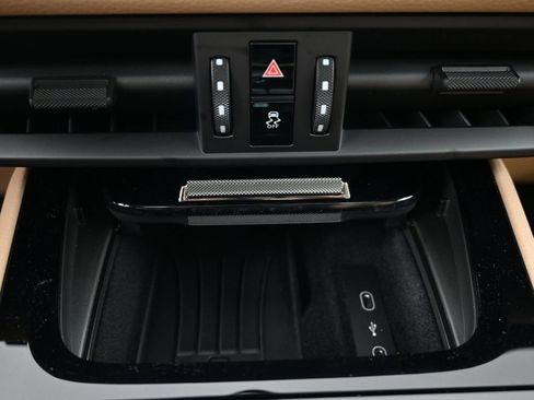 Certified 2026 Porsche Cayenne Coupe AWD/4WD image 24