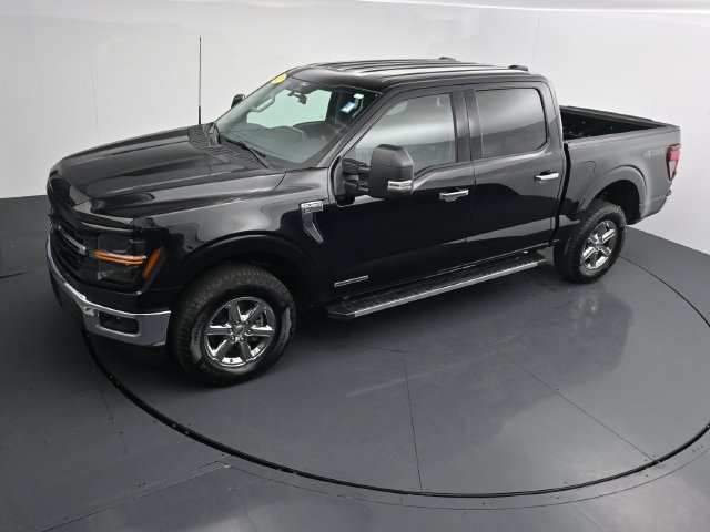 Used 2025 Ford F150 XLT w/ Equipment Group 301A Standard AWD/4WD image 17