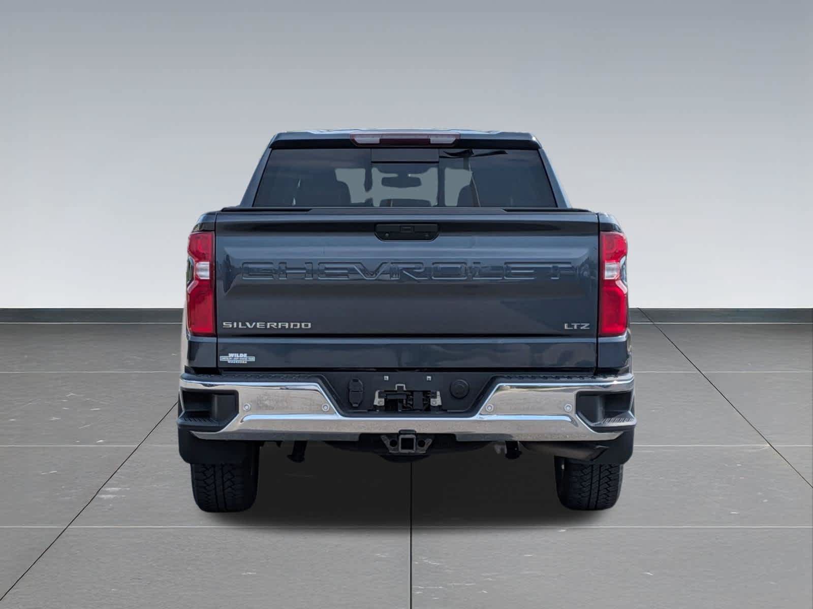Used 2020 Chevrolet Silverado 1500 LTZ w/ LTZ Plus Package AWD/4WD image 4