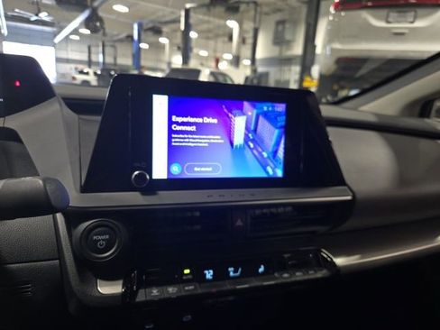 Used 2024 Toyota Prius LE image 14