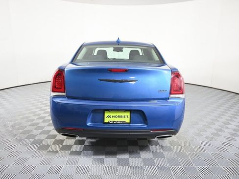 Used 2022 Chrysler 300 Touring w/ Sport Appearance Package image 5