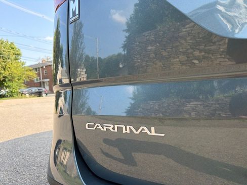 Certified 2024 Kia Carnival SX Prestige FWD image 11