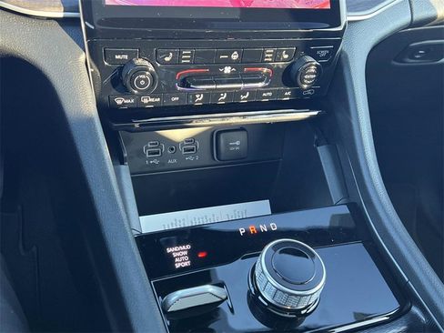 New 2025 Jeep Grand Cherokee L Limited image 17