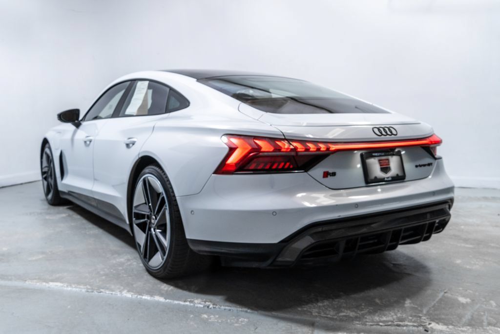 Used 2023 Audi RS e-tron GT w/ Carbon Performance Package AWD/4WD image 3