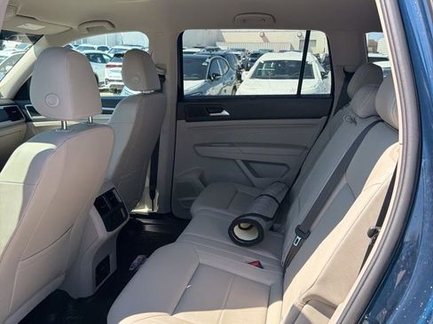 Certified 2023 Volkswagen Atlas SE w/ Black Wheel Package image 7