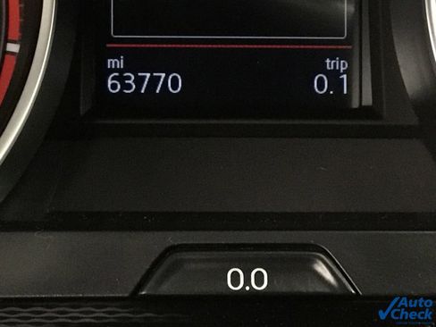 Used 2017 Volkswagen GTI SE image 42