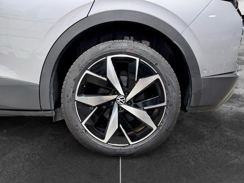 Used 2023 Volkswagen ID.4 Pro S AWD/4WD image 32