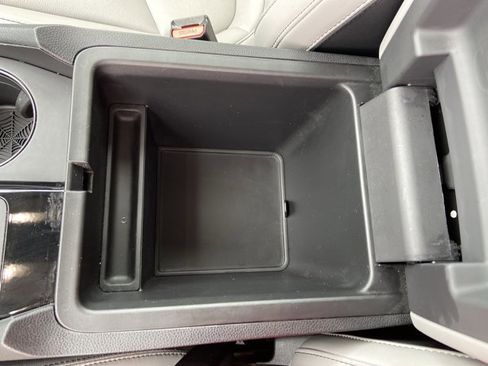 Used 2025 Honda Pilot EX-L image 41