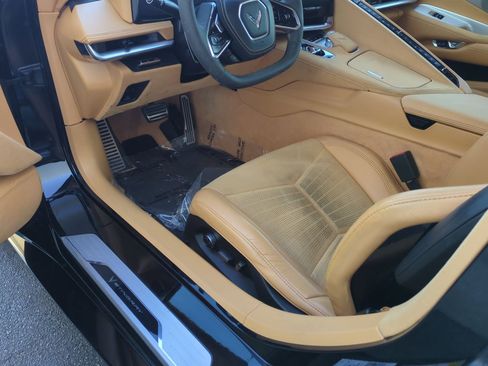 Used 2021 Chevrolet Corvette Stingray Premium Conv w/ Z51 Performance Package image 17