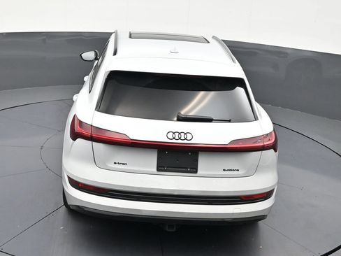 Used 2023 Audi e-tron Premium Plus w/ Premium Plus Package image 15