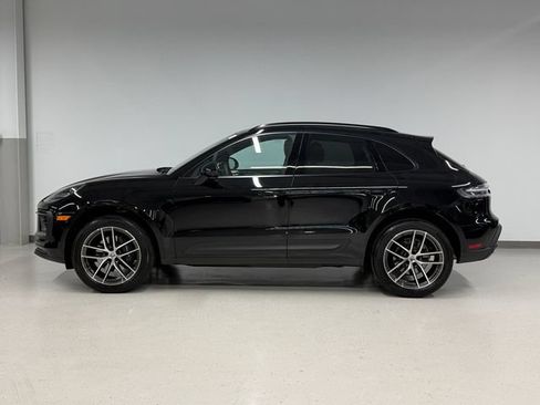 Certified 2026 Porsche Macan AWD/4WD image 2
