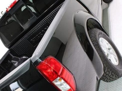 Used 2016 Nissan Frontier SV image 13