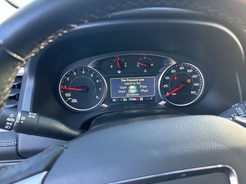 Used 2023 GMC Acadia SLT image 5