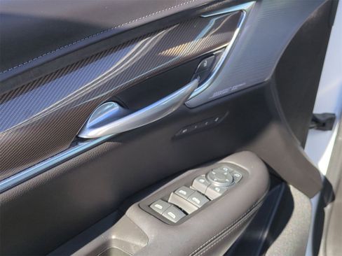 Certified 2024 Cadillac XT5 Premium Luxury w/ Platinum Package image 14