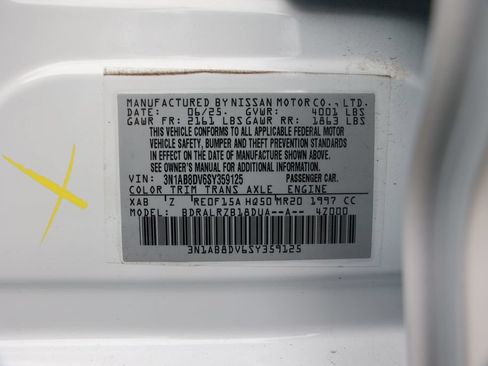 Used 2025 Nissan Sentra SR FWD image 37