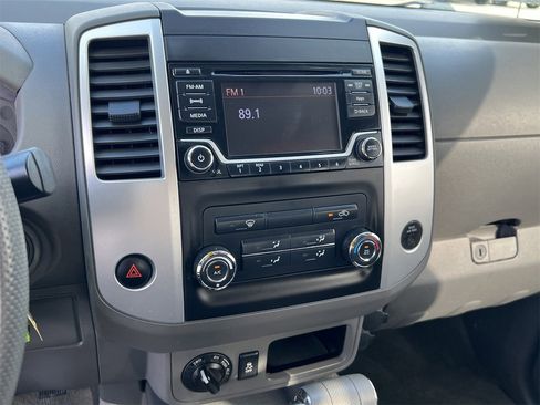 Used 2015 Nissan Frontier SV image 16