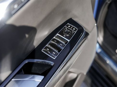 Used 2025 Cadillac Escalade Sport w/ Touring Package image 22