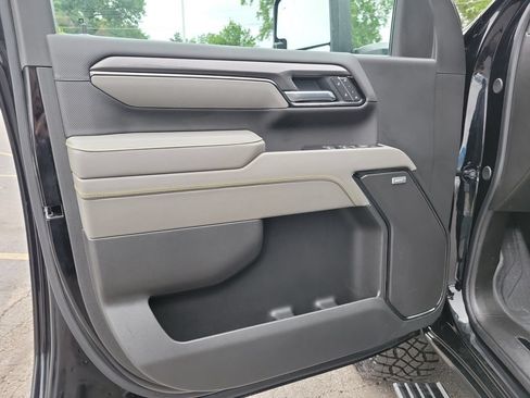 Used 2026 Chevrolet Silverado 2500 ZR2 w/ LPO, Dark Essentials Package AWD/4WD image 22