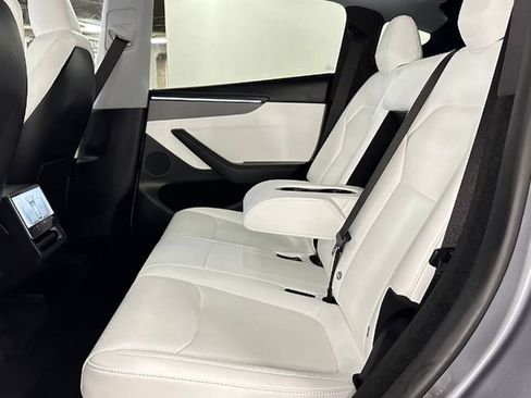 Used 2026 Tesla Model Y Long Range AWD/4WD image 23