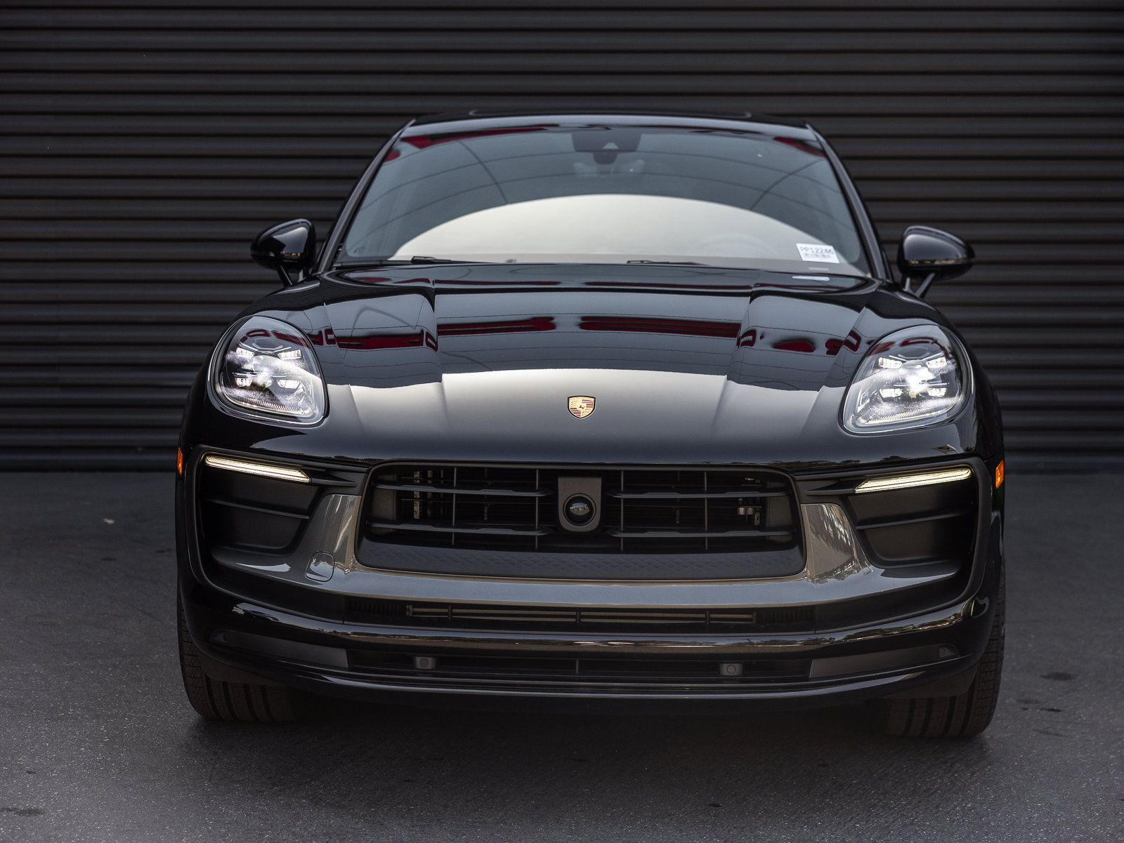 Certified 2026 Porsche Macan Turbo AWD/4WD image 7