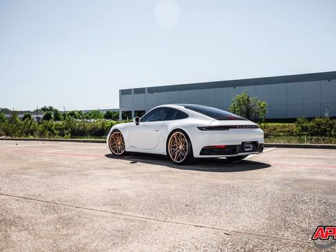 Used 2022 Porsche 911 Carrera RWD image 46