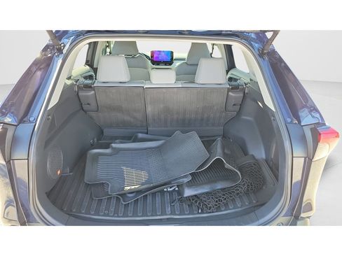 Used 2025 Toyota RAV4 Limited w/ Advanced Technology Package image 12