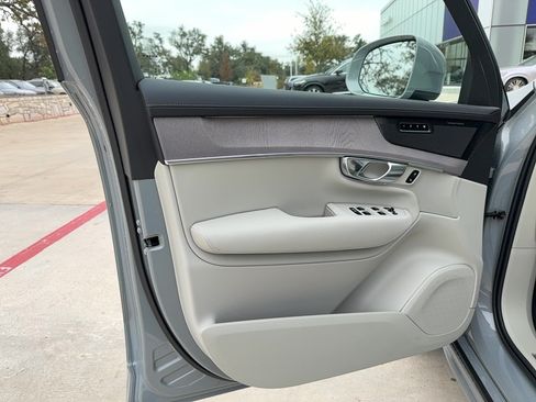Used 2026 Volvo XC90 B6 Ultra w/ Protection Package AWD/4WD image 12