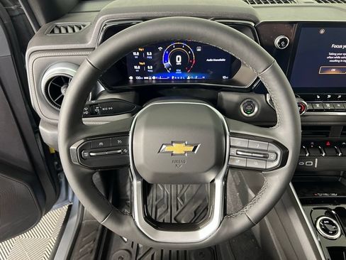 New 2025 Chevrolet Colorado LT w/ LT Convenience Package AWD/4WD image 16