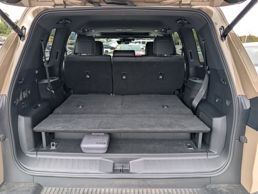 Used 2025 Lexus LX 700h Overtrail AWD/4WD image 14