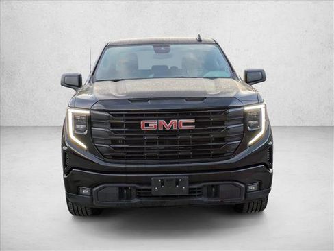 Used 2022 GMC Sierra 1500 Elevation image 2