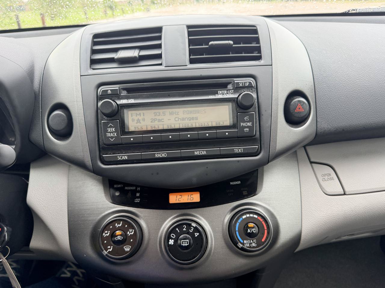 Used 2012 Toyota RAV4 FWD w/ Upgrade Value Pkg image 15