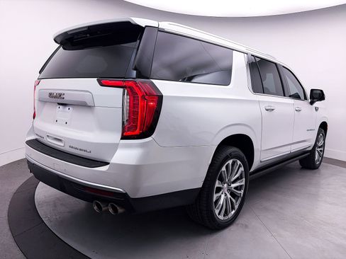 Used 2022 GMC Yukon XL Denali w/ Denali Ultimate Package image 19