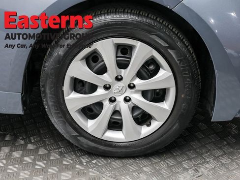 Used 2024 Toyota Corolla LE image 29