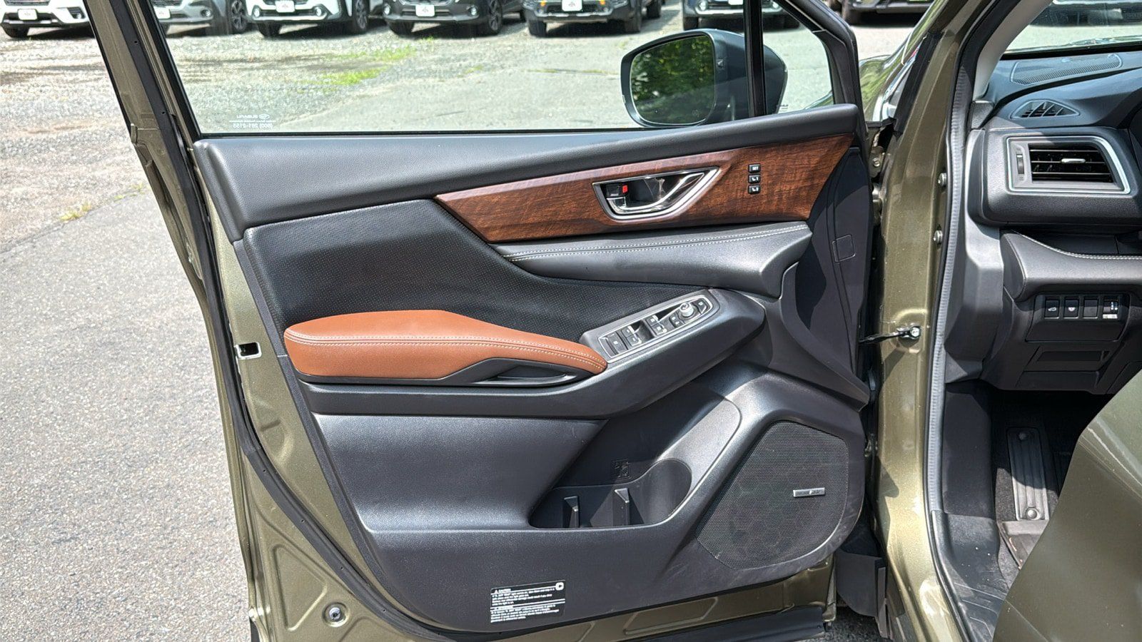 Certified 2025 Subaru Ascent Touring AWD/4WD image 11