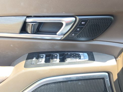 Used 2021 Kia Telluride SX w/ Nightfall Edition Package AWD/4WD image 11