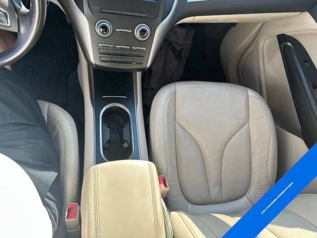 Used 2017 Lincoln MKC Select FWD image 14
