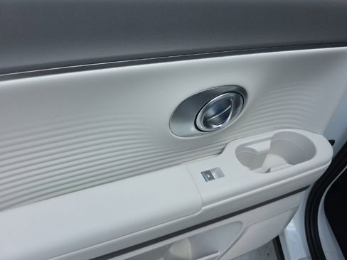 New 2026 Hyundai Ioniq 9 SEL image 12