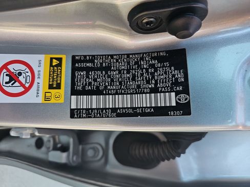Used 2016 Toyota Camry XLE w/ Convenience Package FWD image 11